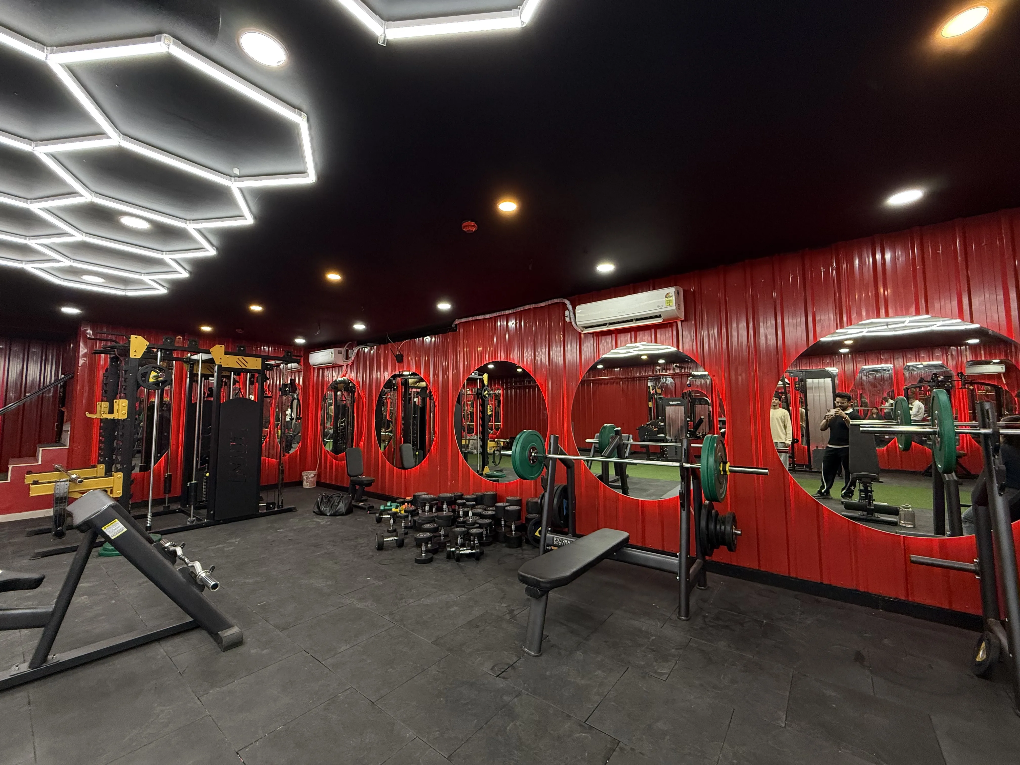 The Muscle Monster Gym Noida sector 56 free weights