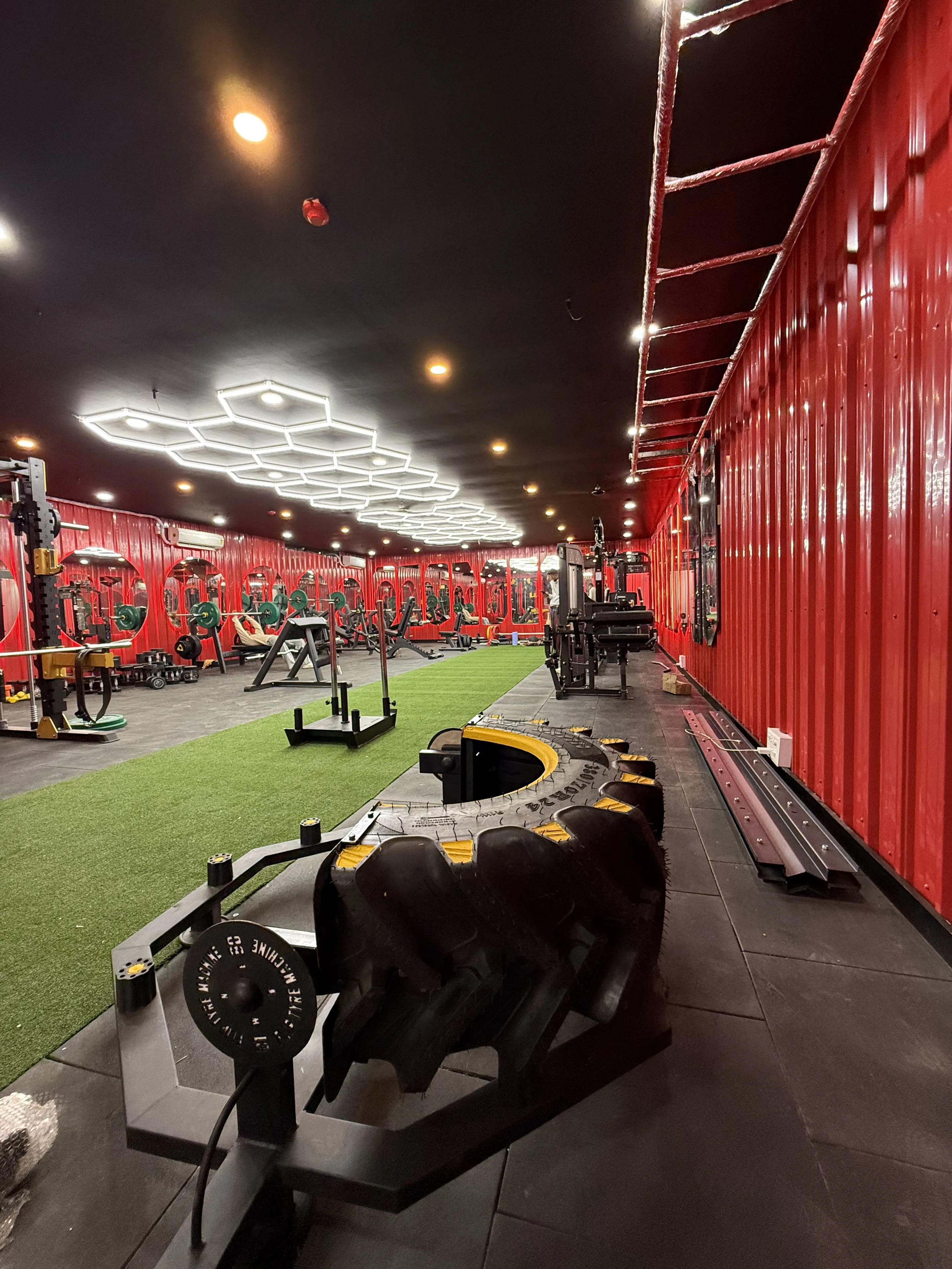 The Muscle Monster Gym Noida sector 56 training zone