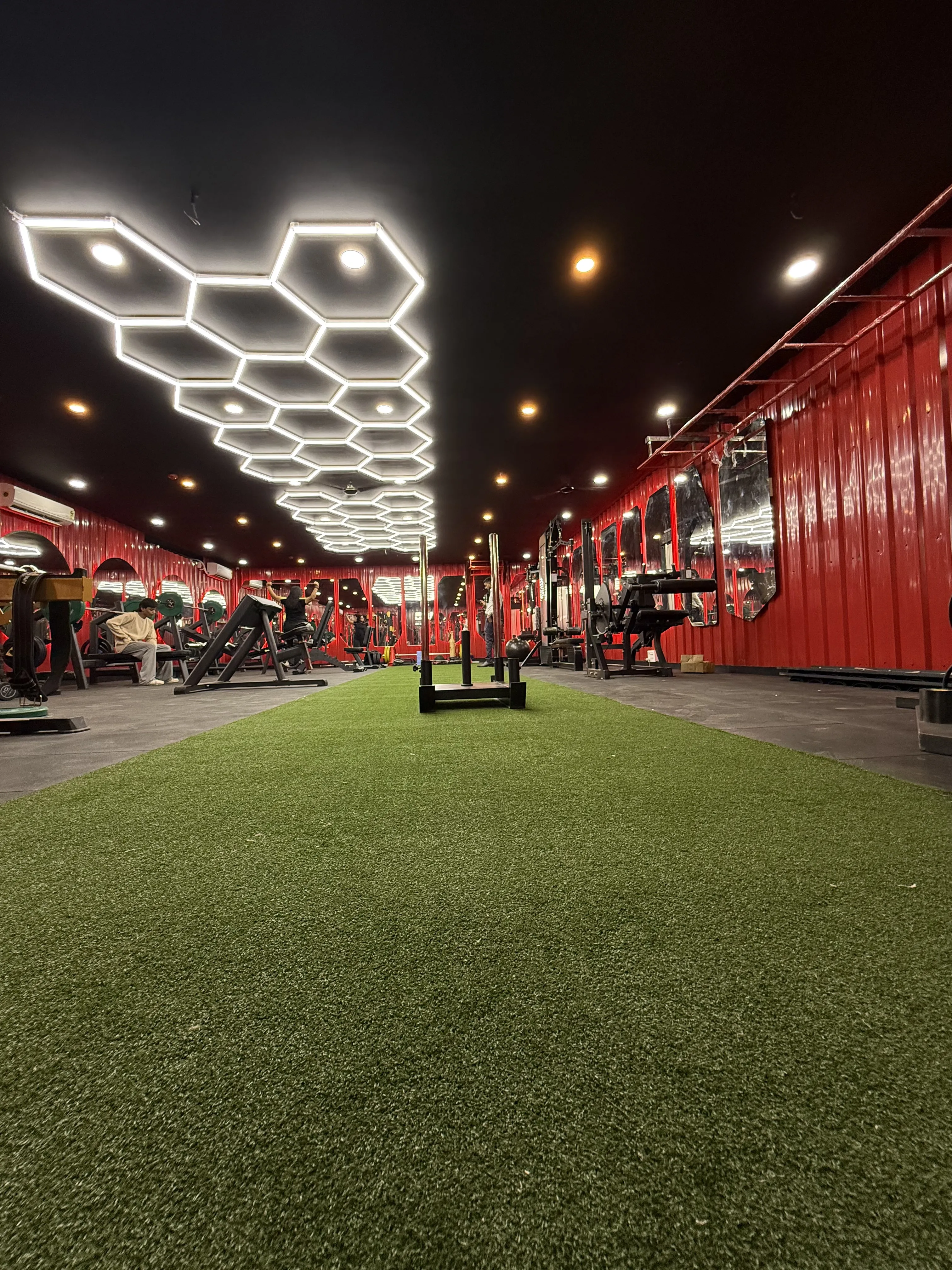 The Muscle Monster Gym Noida sector 56 changing rooms