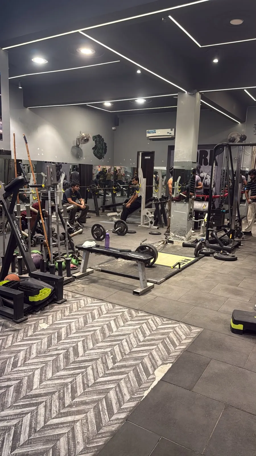 Iron Paradise Gym changing rooms
