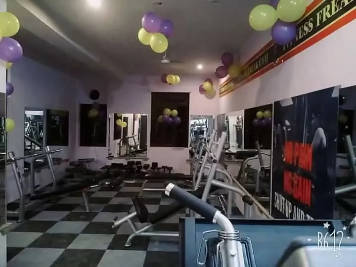 Fitness Freak Zym changing rooms