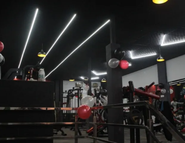 Throwback Unisex Gym main floor