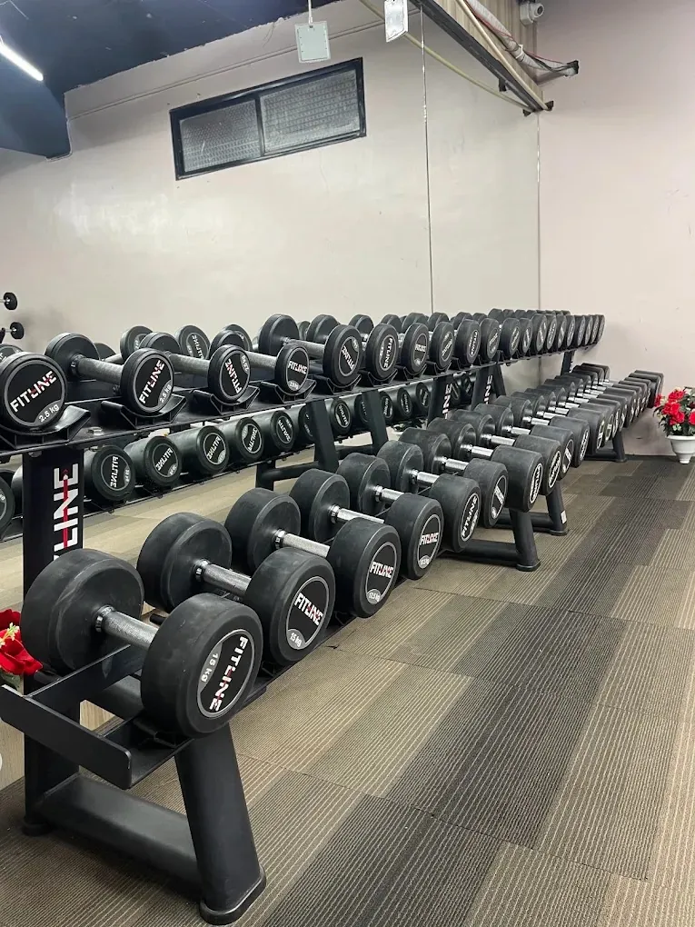 DREAM FITNESS GEORAI main floor