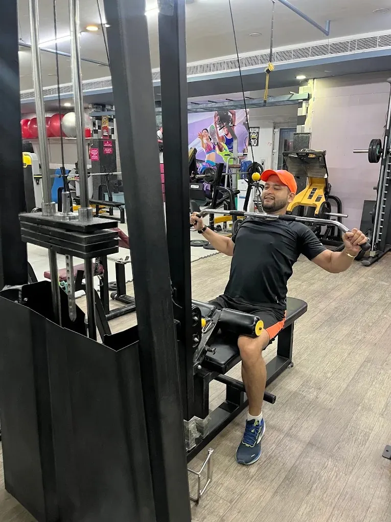 Trainer Fitness Studio cardio deck