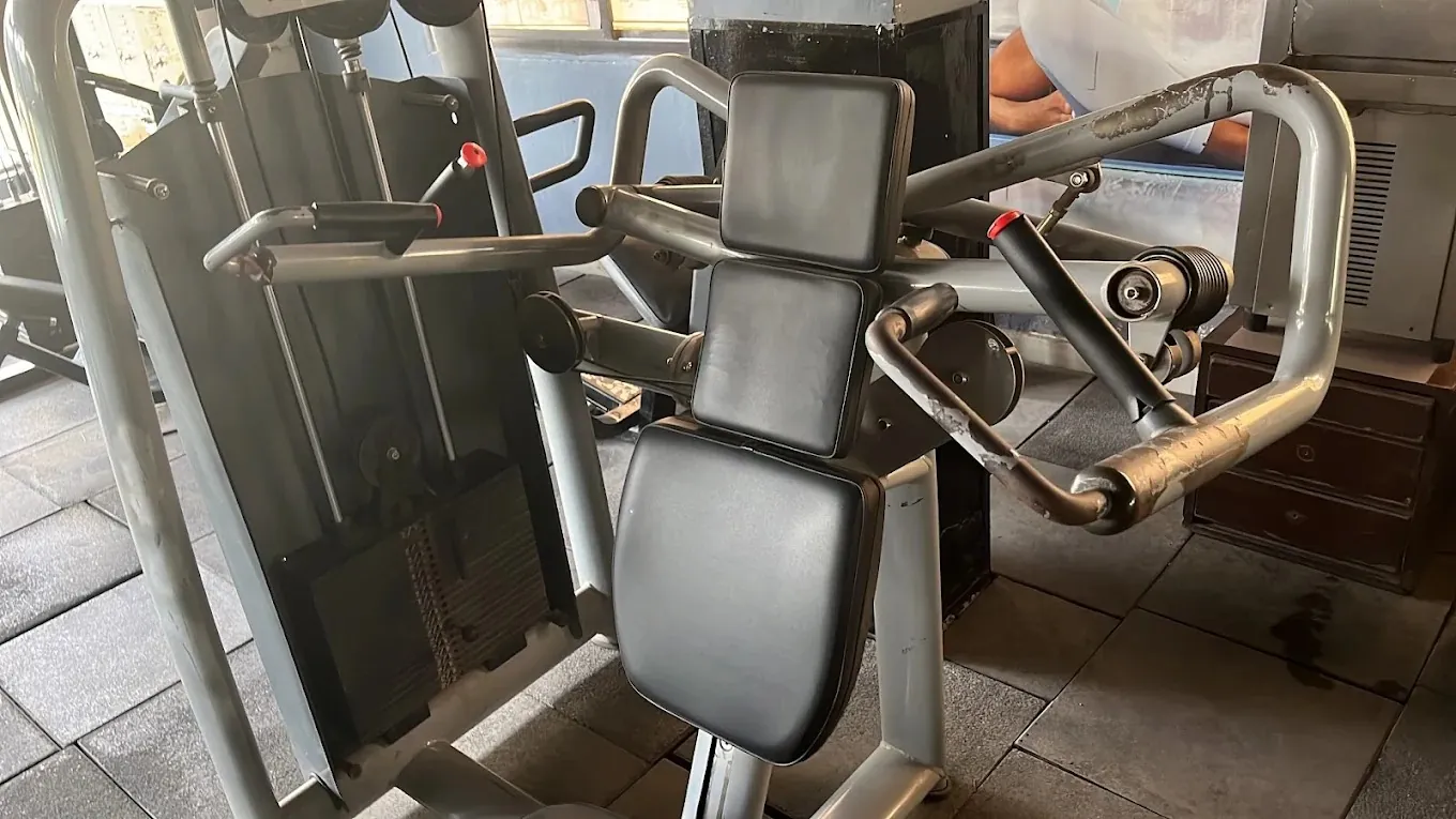 Fitness Factory 4U Gym changing rooms