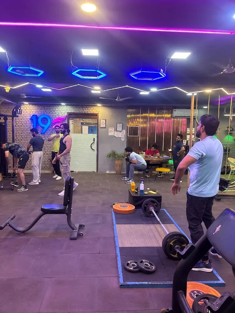 19FITNESS Alaknanda photo 8