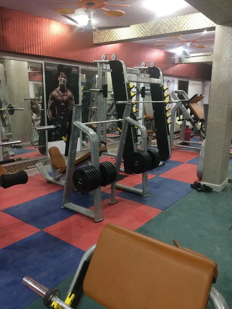 Noida Health Club training zone