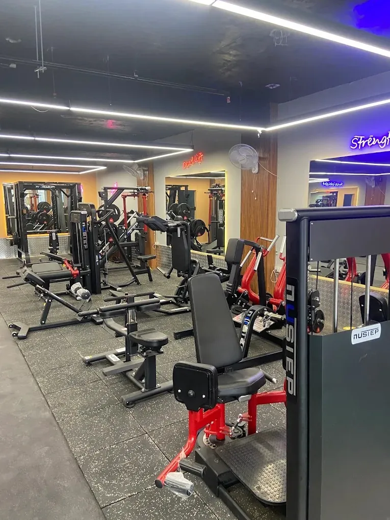 Rfitness gym sector 20 photo 7