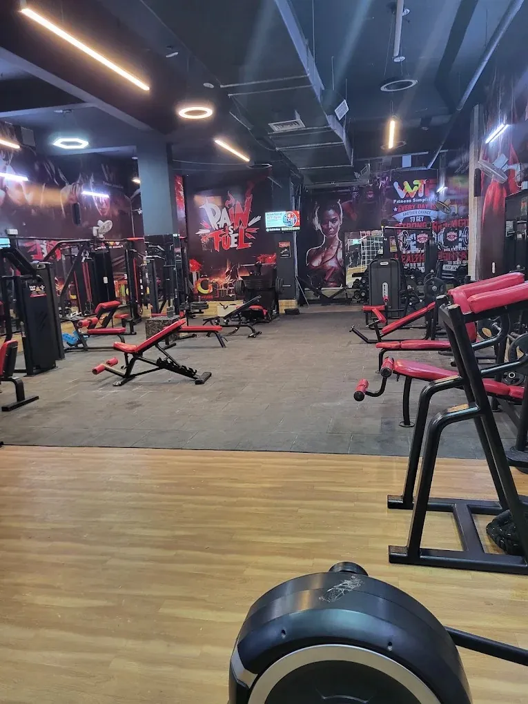Alpha Fitness changing rooms