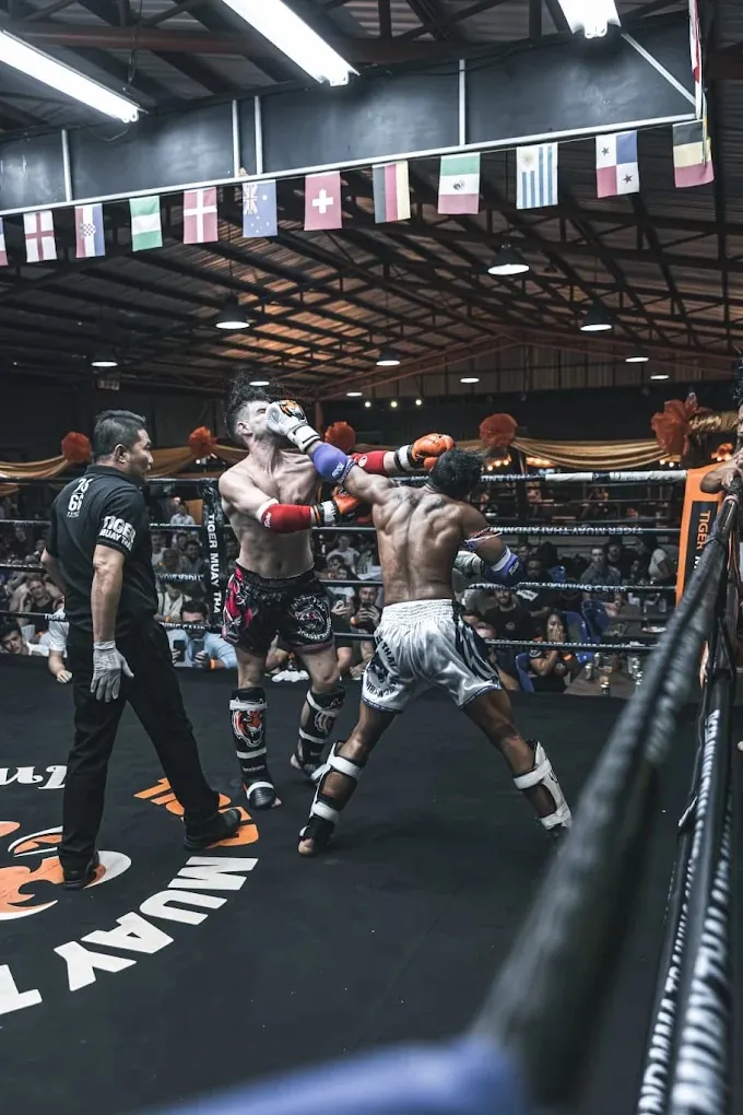 Shadow Box Top Boxing Coaching in Powai with Kickboxing MMA free weights
