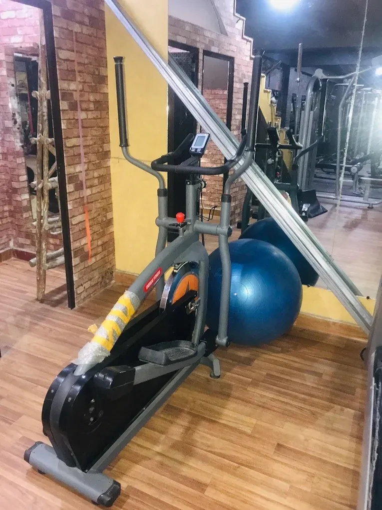 24 Care Fitness Center changing rooms