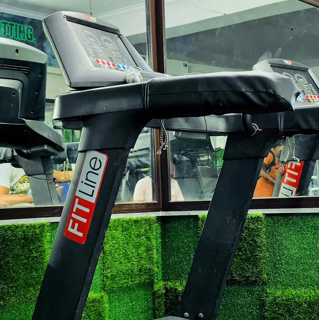 Grow More Fitness Club free weights