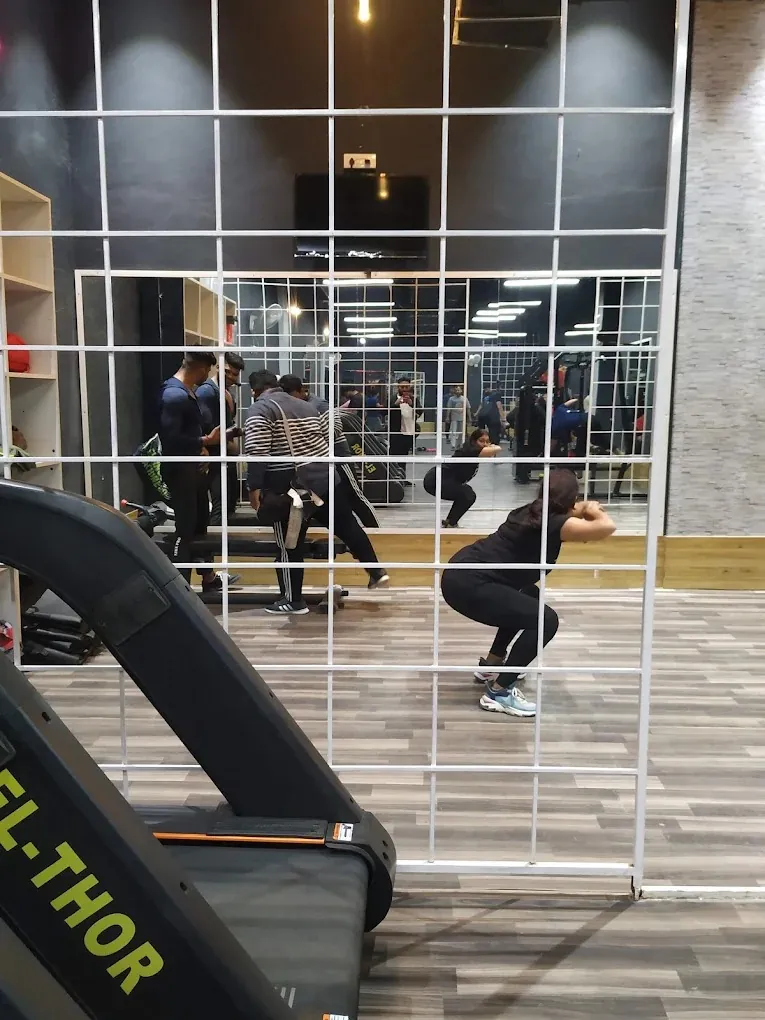 Alpha Fitness cardio deck
